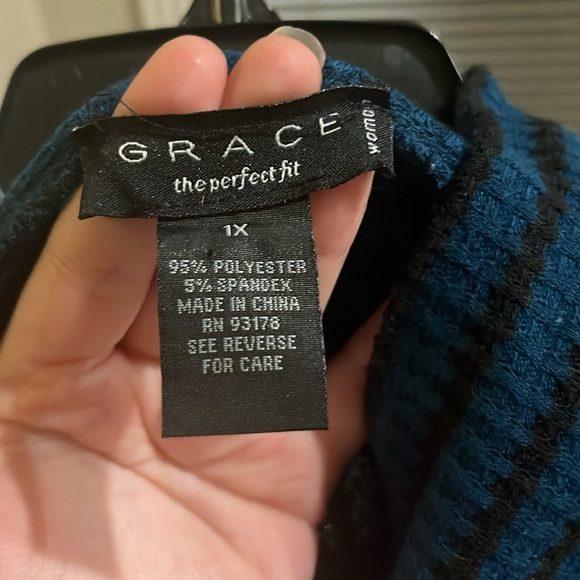 Turquoise stripped turtle neck - Picture 2 of 2